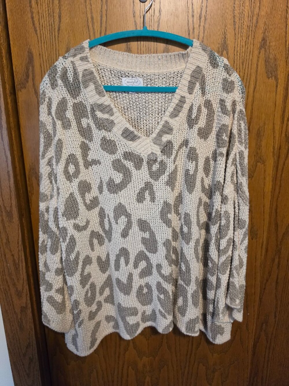Mud Pie Beige Grey Leopard Print Open Knit V-Neck Sweater - M/L - Picture 1 of 7